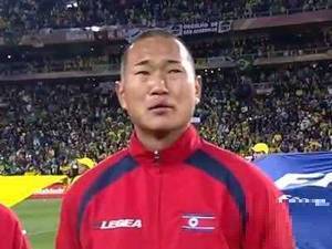 一哭成名！人民鲁尼郑大世2010年世界杯泪洒球场