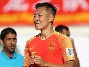 国足官方视频：十二强赛，中国队加油！