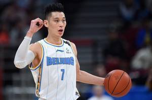 杨毅：沃尔不是那种能带年轻人的老后卫 林书豪这样的最合适