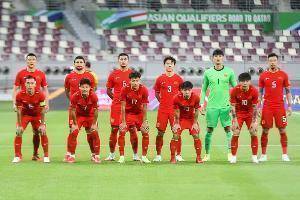 国足体能教练：长期集训有利有弊 球员保持专注是最大挑战