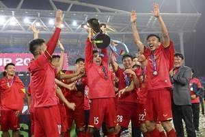 07年就已经崛起的越南足球：14年的青训持续投入，走出阳光大道