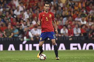 布斯克茨：我们距离赢得冠军还有一小步，球队的表现配得上不输