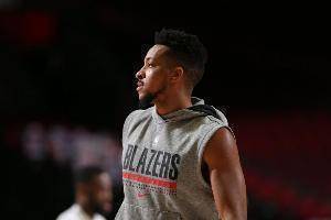CJ：我要为糟糕的防守负责 我和利拉德必须首先防得更好