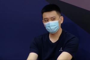 辽篮主帅杨鸣现场观战广厦VS吉林 辽宁下一轮将战广厦