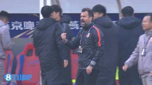 半场-吕文君贺惯头槌破门奥斯卡两送助攻 海港暂3-1申花