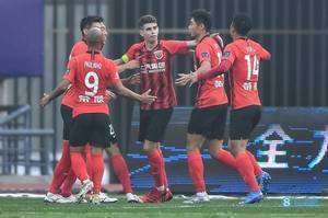 半场-吕文君贺惯头槌破门奥斯卡两送助攻 海港暂3-1申花