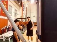 记者晒山东男篮备战图：丁彦雨航单独恢复训练 没啥大问题了