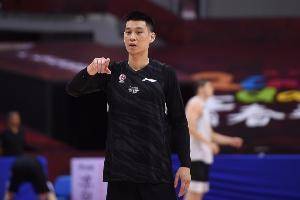 林书豪：合同签了&注册好了&罚款交了 今天终于持证上岗了