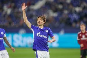 日本球员板仓滉德乙首球，助沙尔克4-1大胜纽伦堡