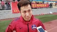 梅州冲超现场，老将卢琳眼泪止不住的流