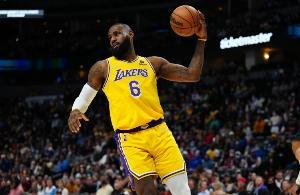 错失第一次！詹姆斯全场22投13中空砍30分7板7助