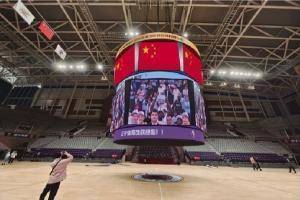 辽媒：沈阳赛区顶级斗屏将首现CBA赛场 场内温度保持在20℃以上