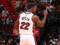 巴特勒：我们的阵容是为了夺冠而建 队友希望我能投更多三分😂