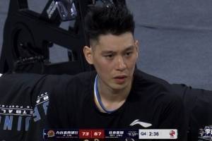 林书豪10中4得11分1断1帽5失误正负值-20 终结阶段因伤无法上场