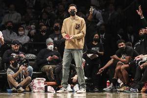 纳什：本西的训练计划没有变化 现在没人知道他是否会复出