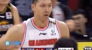 先声夺人！易建联开场两分钟挡拆送出跟进暴扣