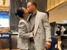 狗粮暴击！！阿耶莎晒与库里合照 两人亲亲搂搂抱抱