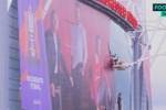 咋回事？老特拉福德外的C罗巨型海报已被拆除