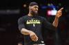 Woj：湖人依旧对詹姆斯会在本赛季结束前复出感到乐观