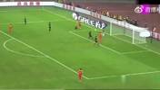 韦世豪这球没进！让女记者忍不住骂人了