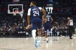 效果显著！鲍威尔与登卡椒同场时 快船正负值+96 净效率+32.1