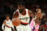 复出二人组！半场艾顿拿下14分10板两双 亨德森8中4得11分